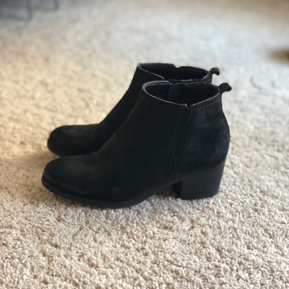 Black rockport booties